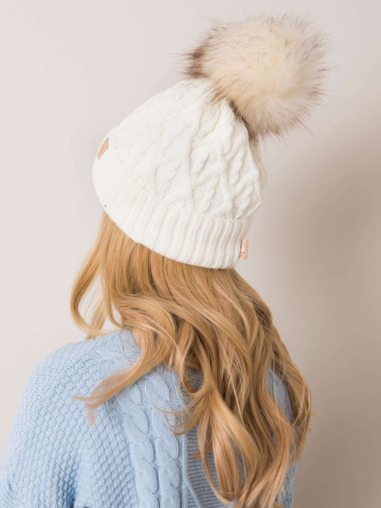 Ecru teplá zimní čepice