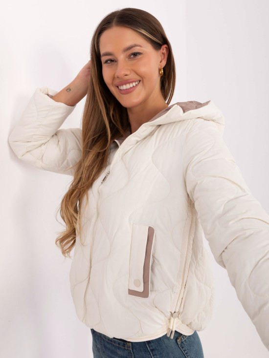 Elegantní přechodná bunda v ecru