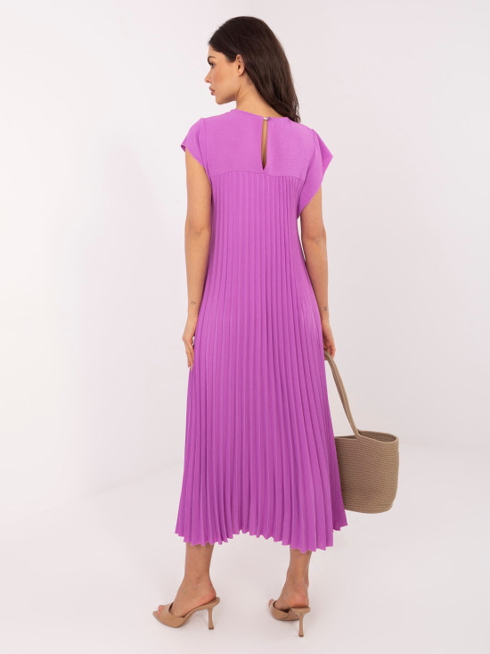 Fialové midi koktejlové šaty s kapsami