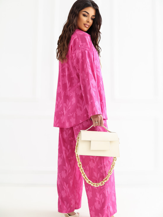 Růžová souprava s košilí a kalhotami