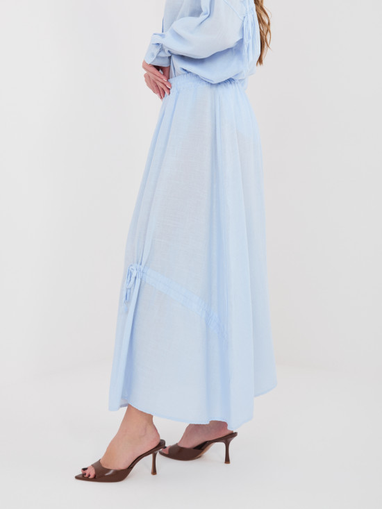 Světle modrá midi sukně s vázáním