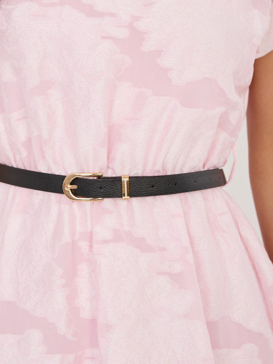 Světle růžové rozšířené midi šaty s páskem