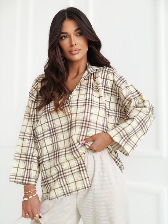 Světle žlutá košile s kostkovaným vzorem a 7/8 rukávy