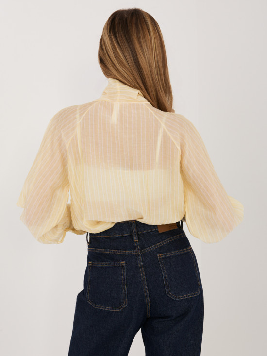 Žlutá pruhovaná košile s vázáním