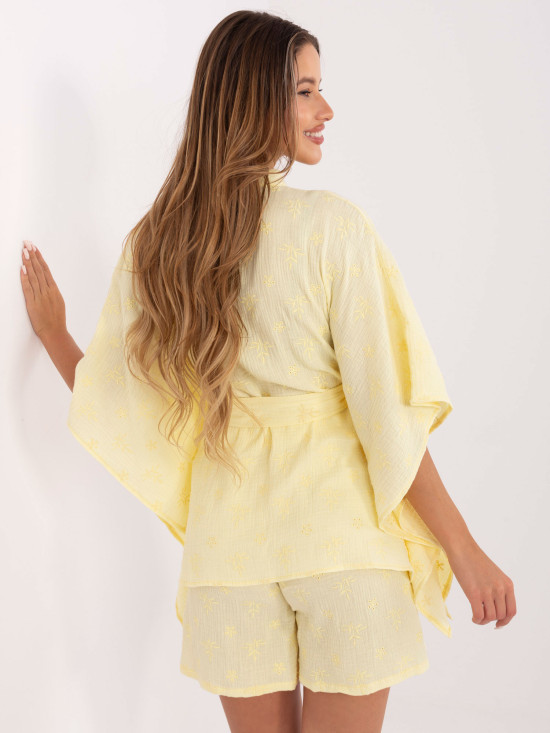Stylový komplet v žluté barvě