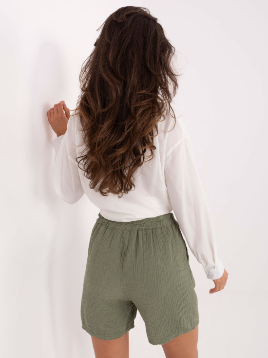 Khaki šortky s vysokým pasem