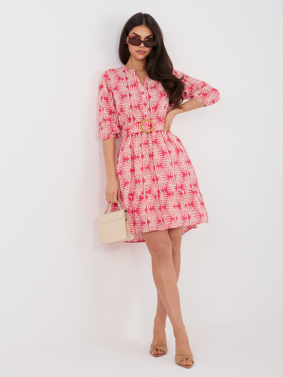 Korálové šaty s páskem a volánem