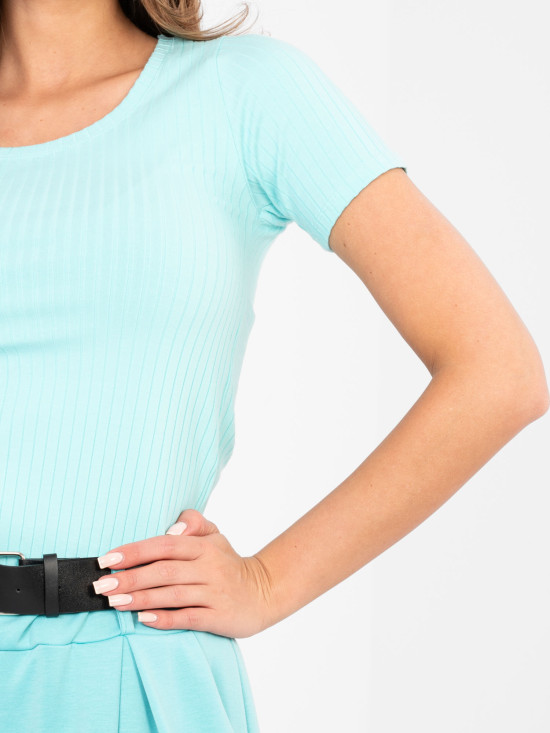 Mátová žebrovaná halenka s krátkým rukávem