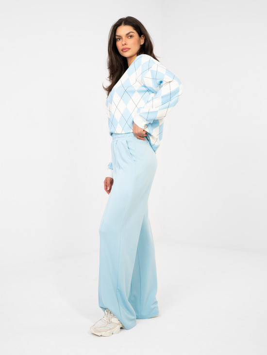 Dámské široké teplákové kalhoty ve světle modré barvě