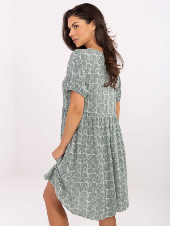 Pistáciově zelené vzorované šaty