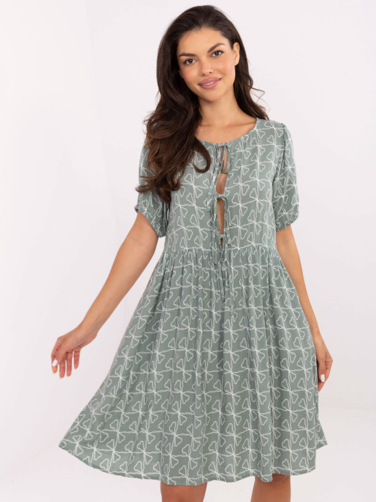 Pistáciově zelené vzorované šaty