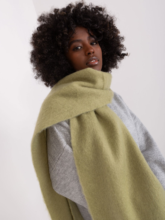 Elegantní pistáciová šála