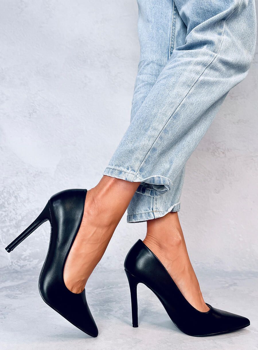 Černé lodičky na jehlovém podpatku