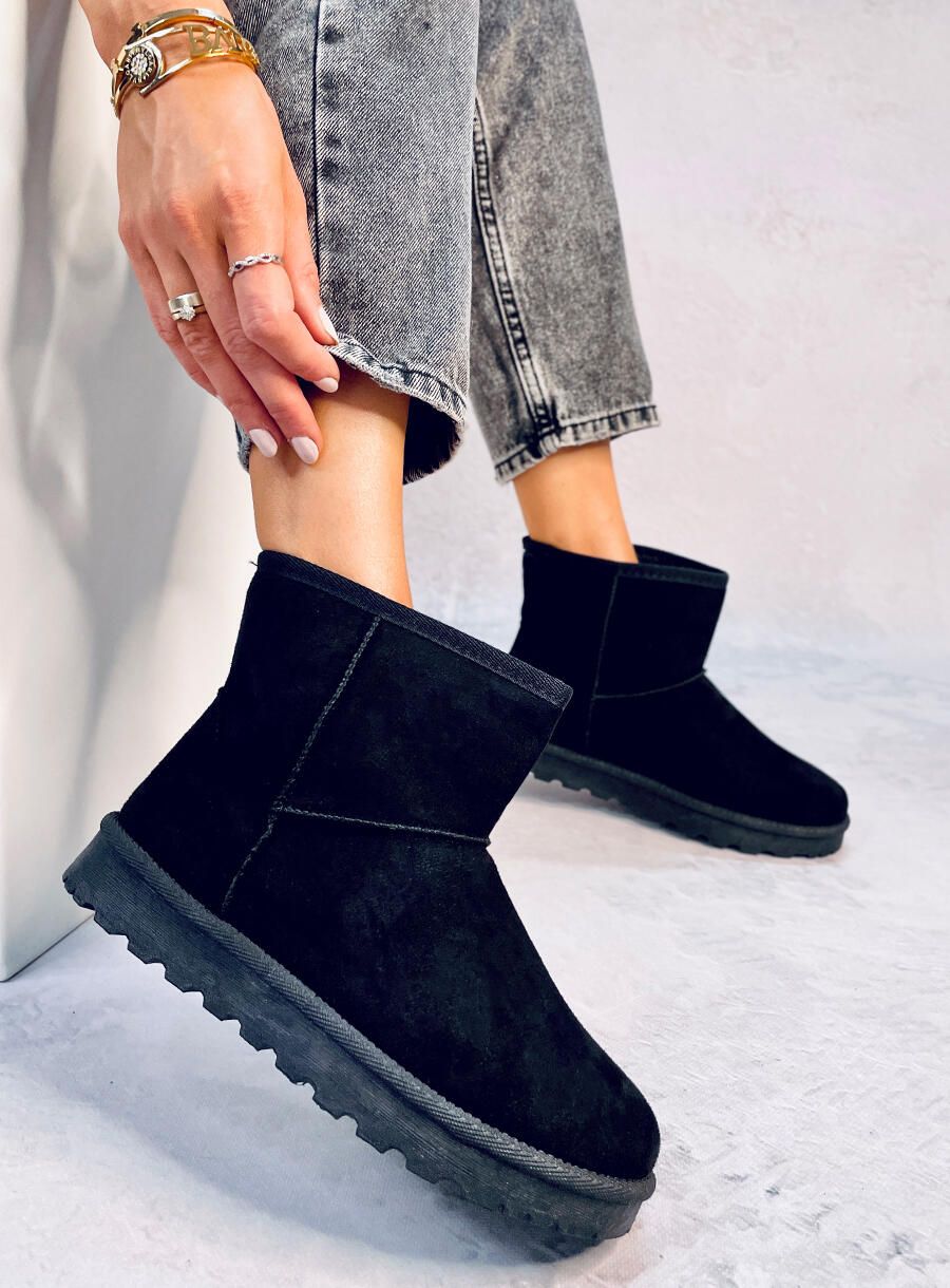 Černé nízké sněhule