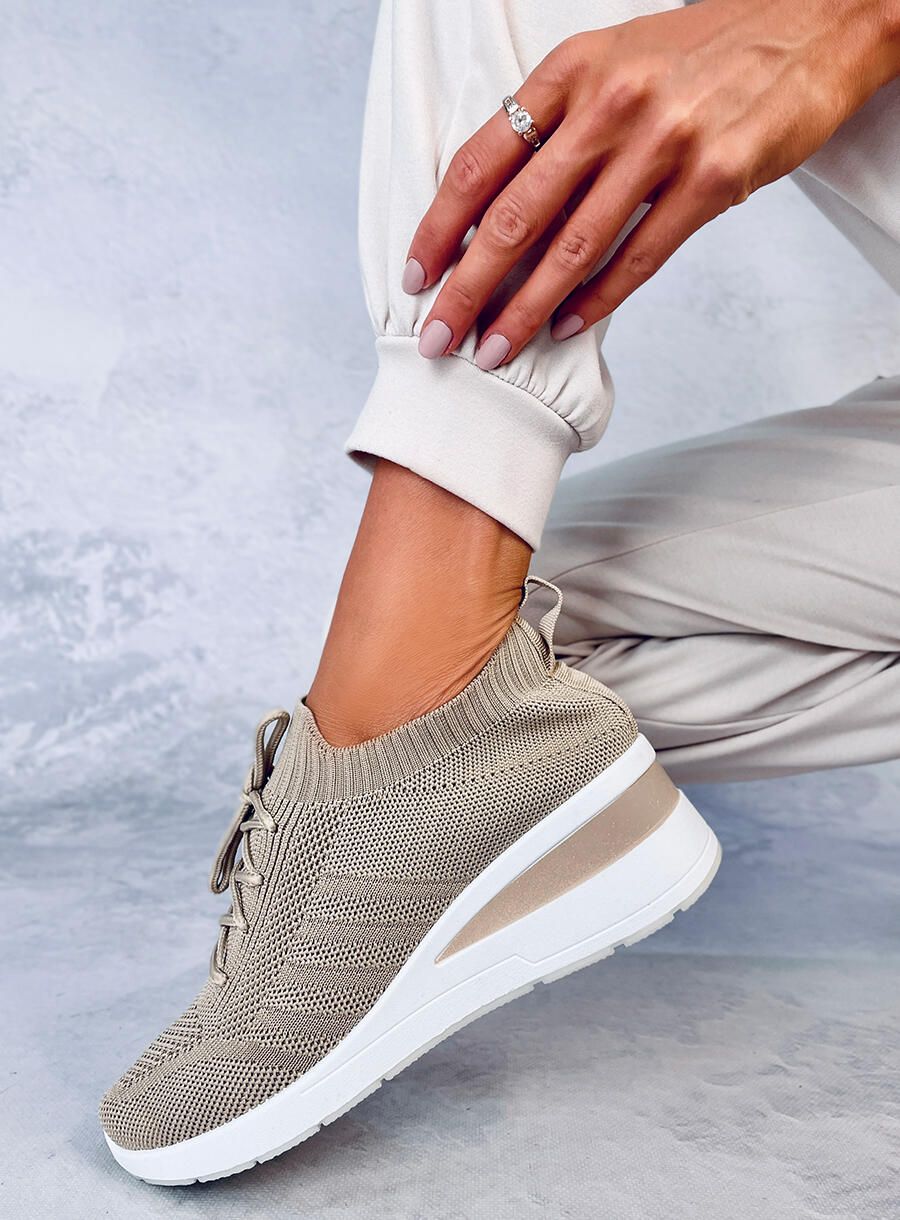 Béžové sportovní tenisky z elastické látky