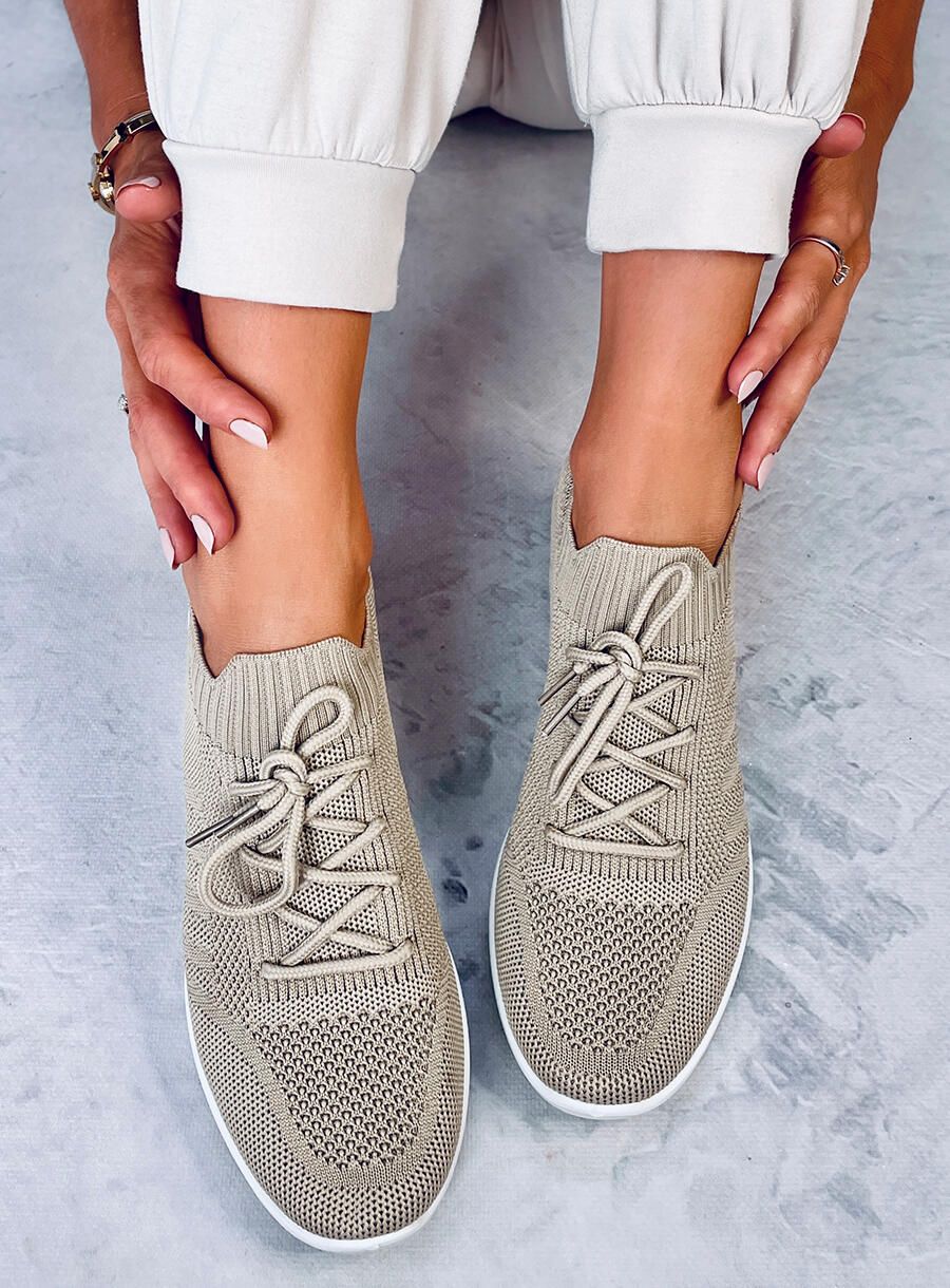 Béžové sportovní tenisky z elastické látky