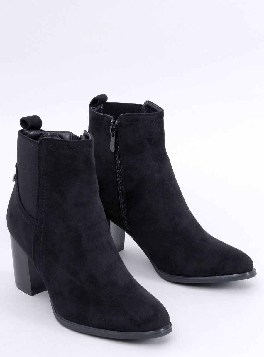 Černé klasické kotníkové kozačky