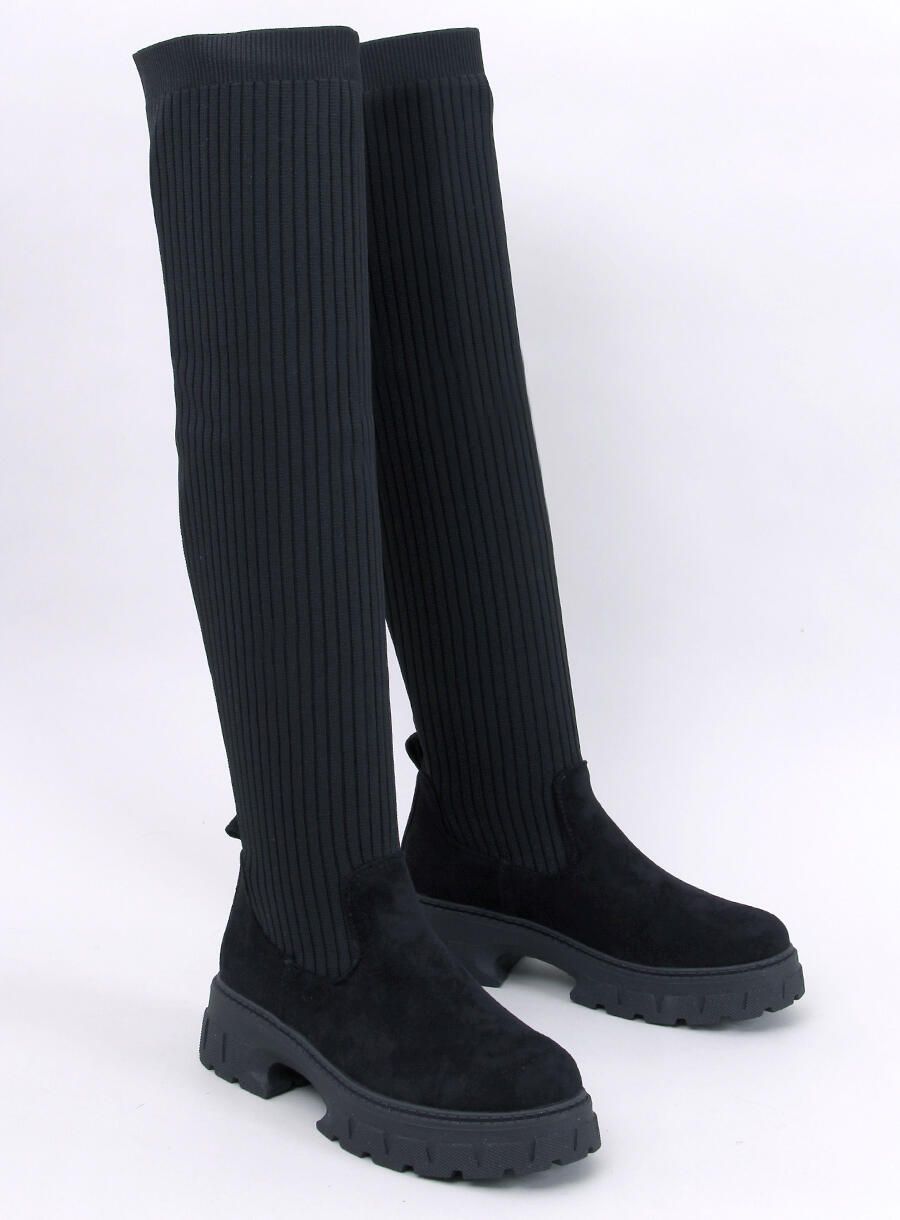 Černé vysoké kozačky s elastickým svrškem