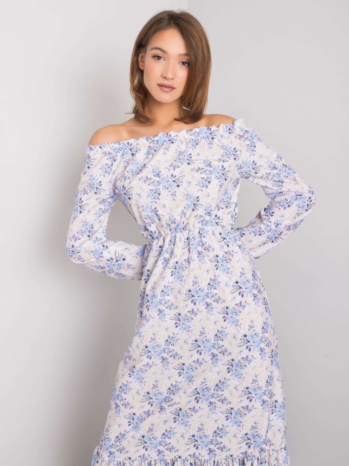 Bežově modré maxi šaty s hispánským výstrřihem