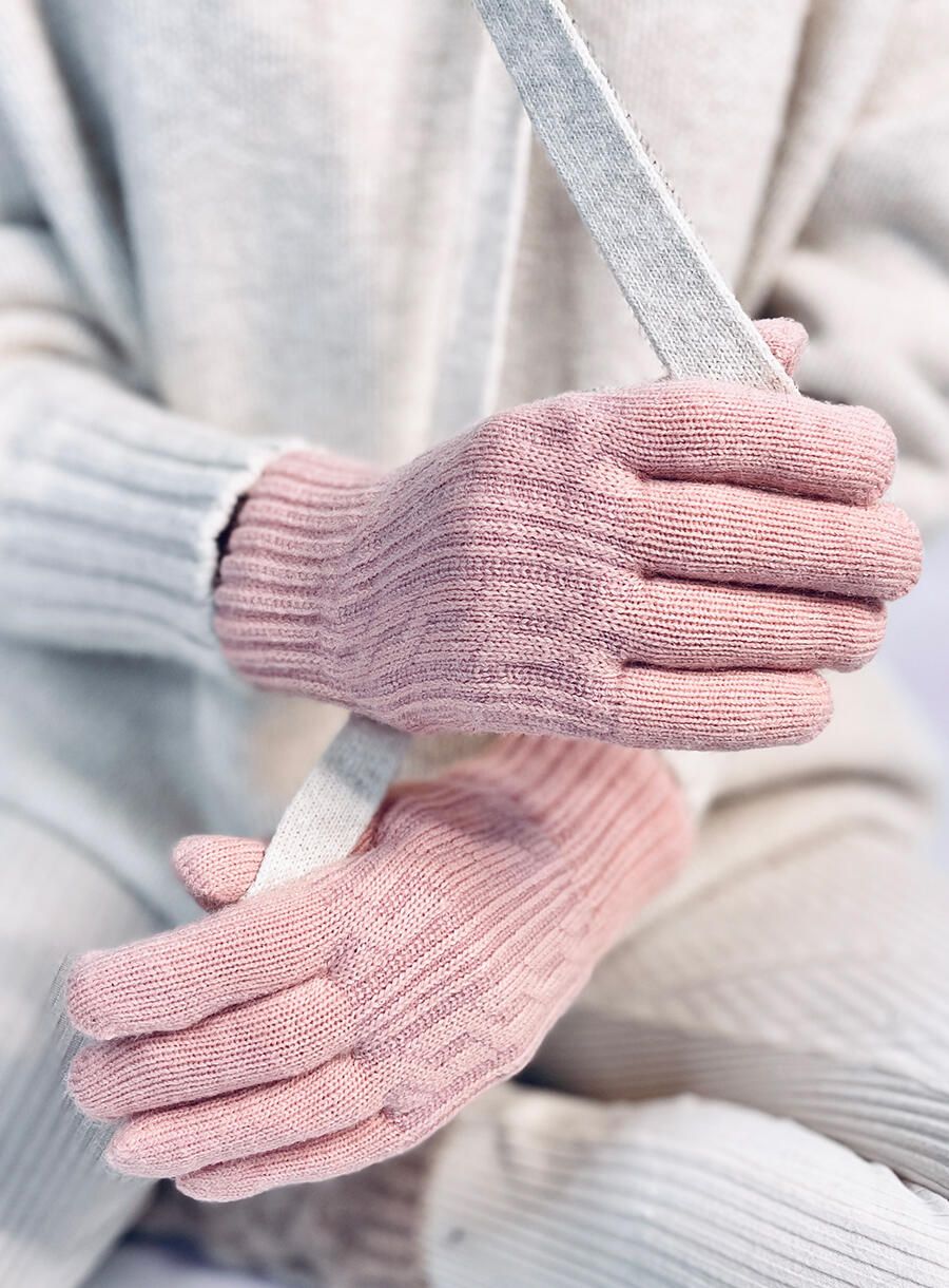 Rukavice s pleteným vzorem růžové