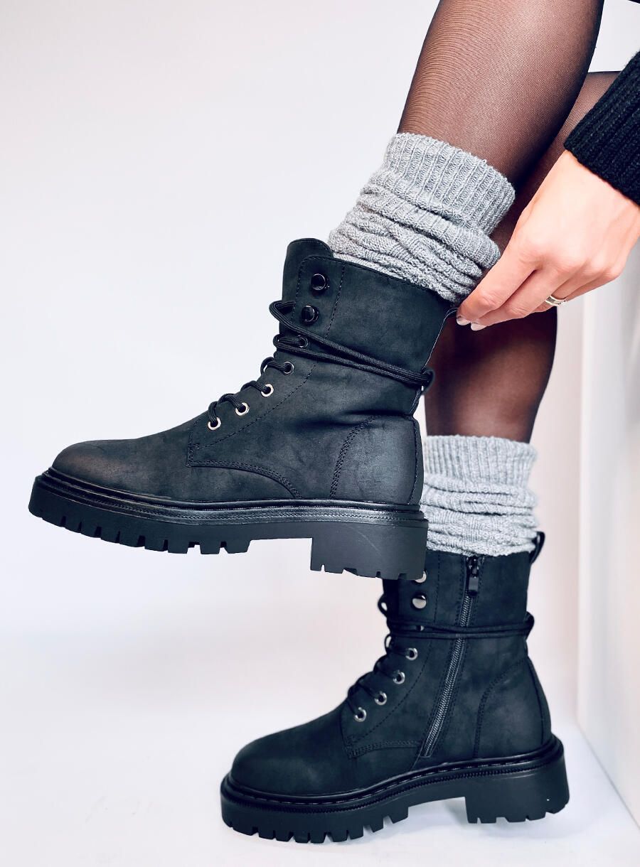 Černé kozačky se šněrováním EMMA