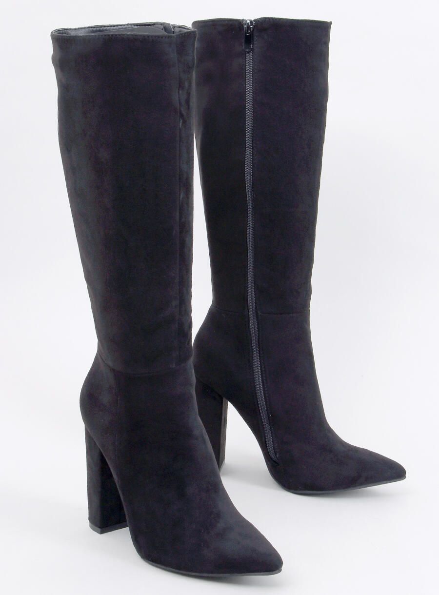 Černé vysoké semišové kozačky na podpatku