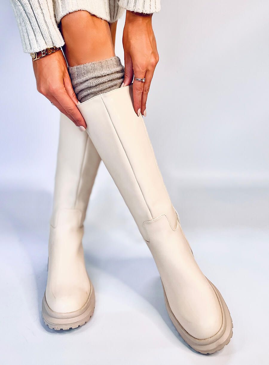 Ecru kozačky na hrubém podpatku