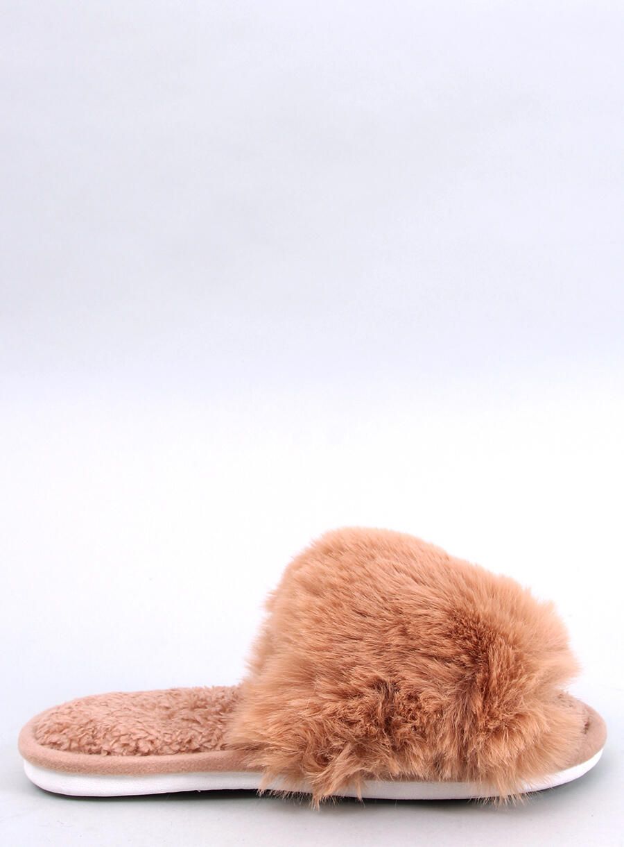 Camel hnědé kožešinové pantofle