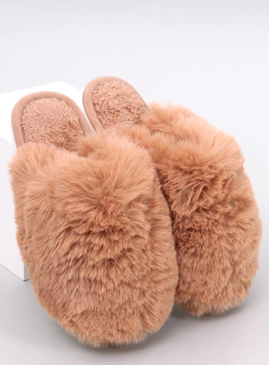 Papuče s umělou kožešinou camel