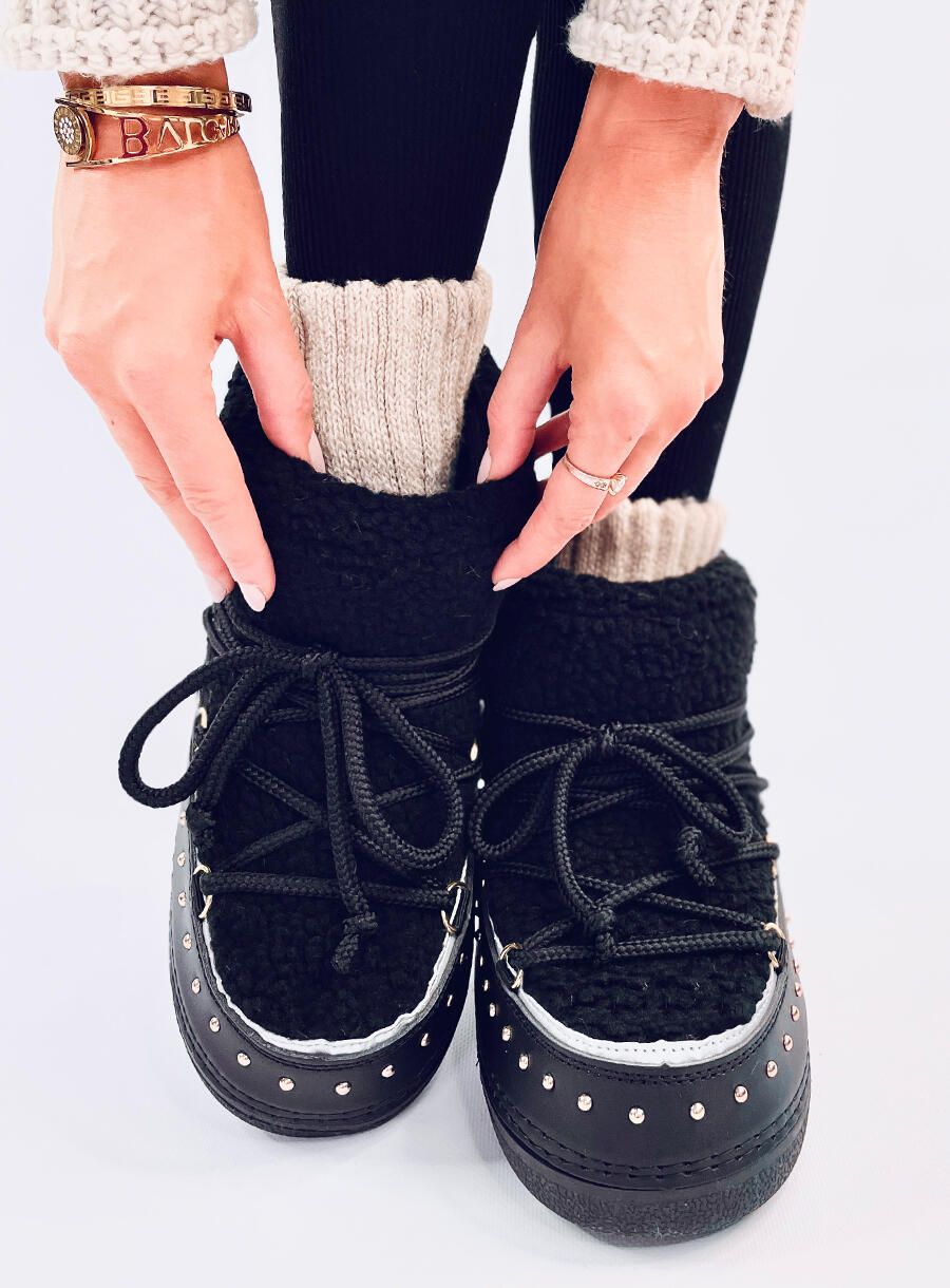 Sněhule s kožešinou a šněrováním černé