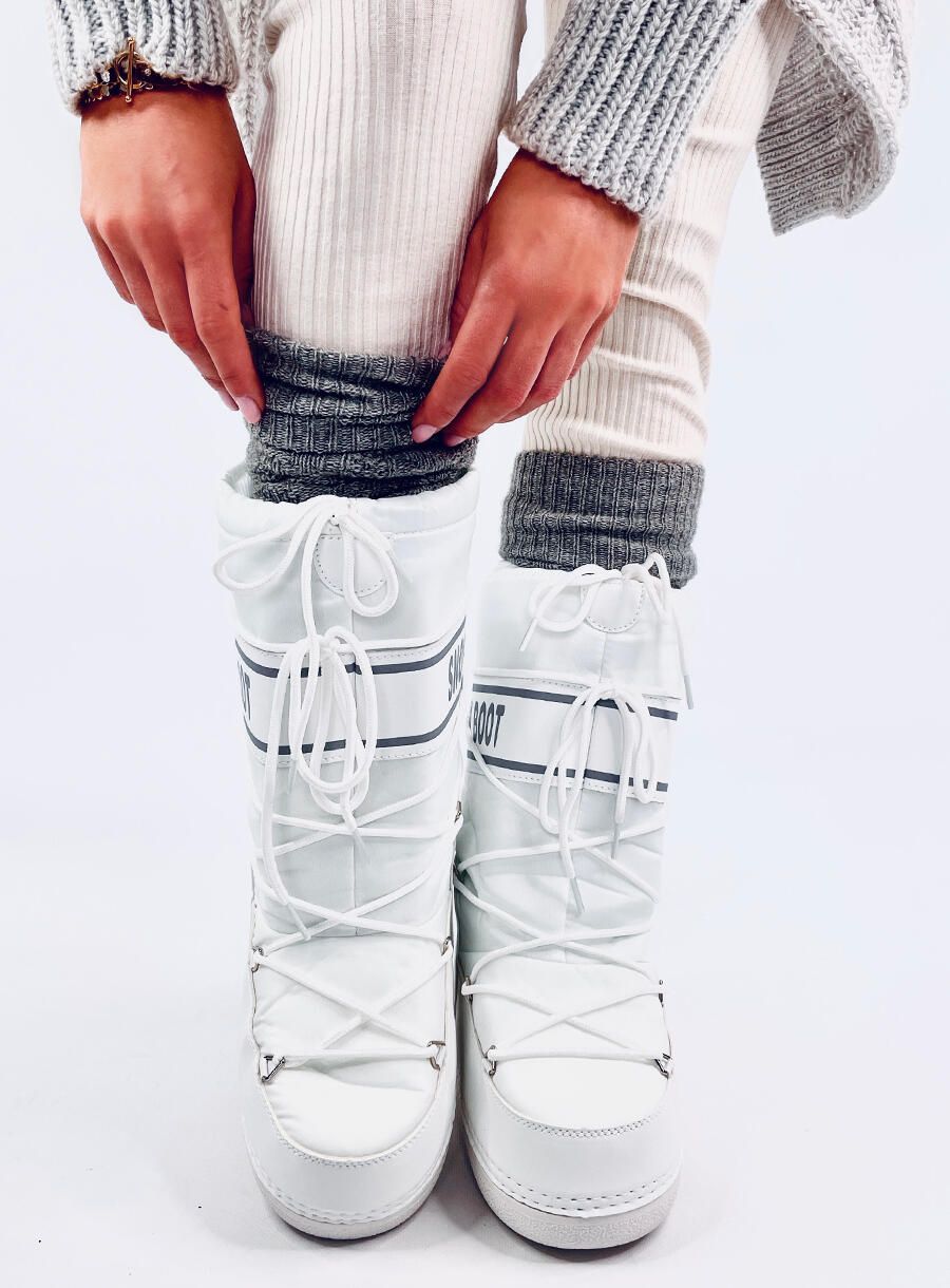 Bílé vysoké sněhule