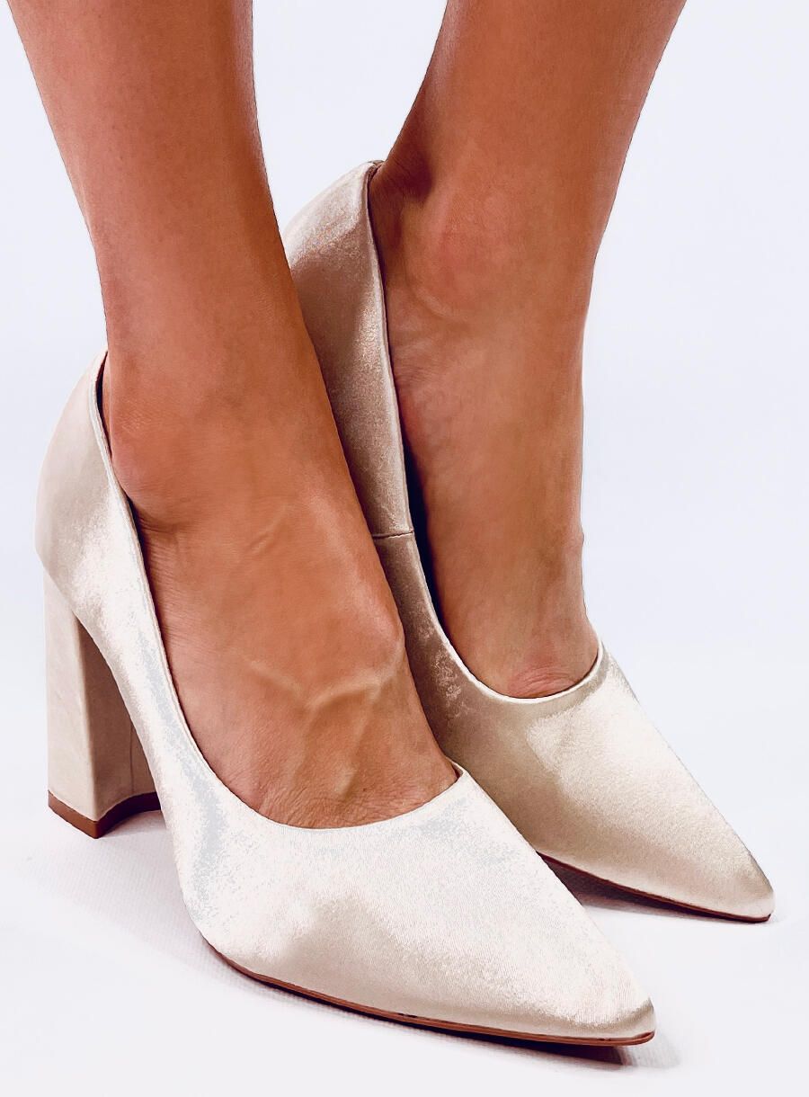 Krémové saténové lodičky