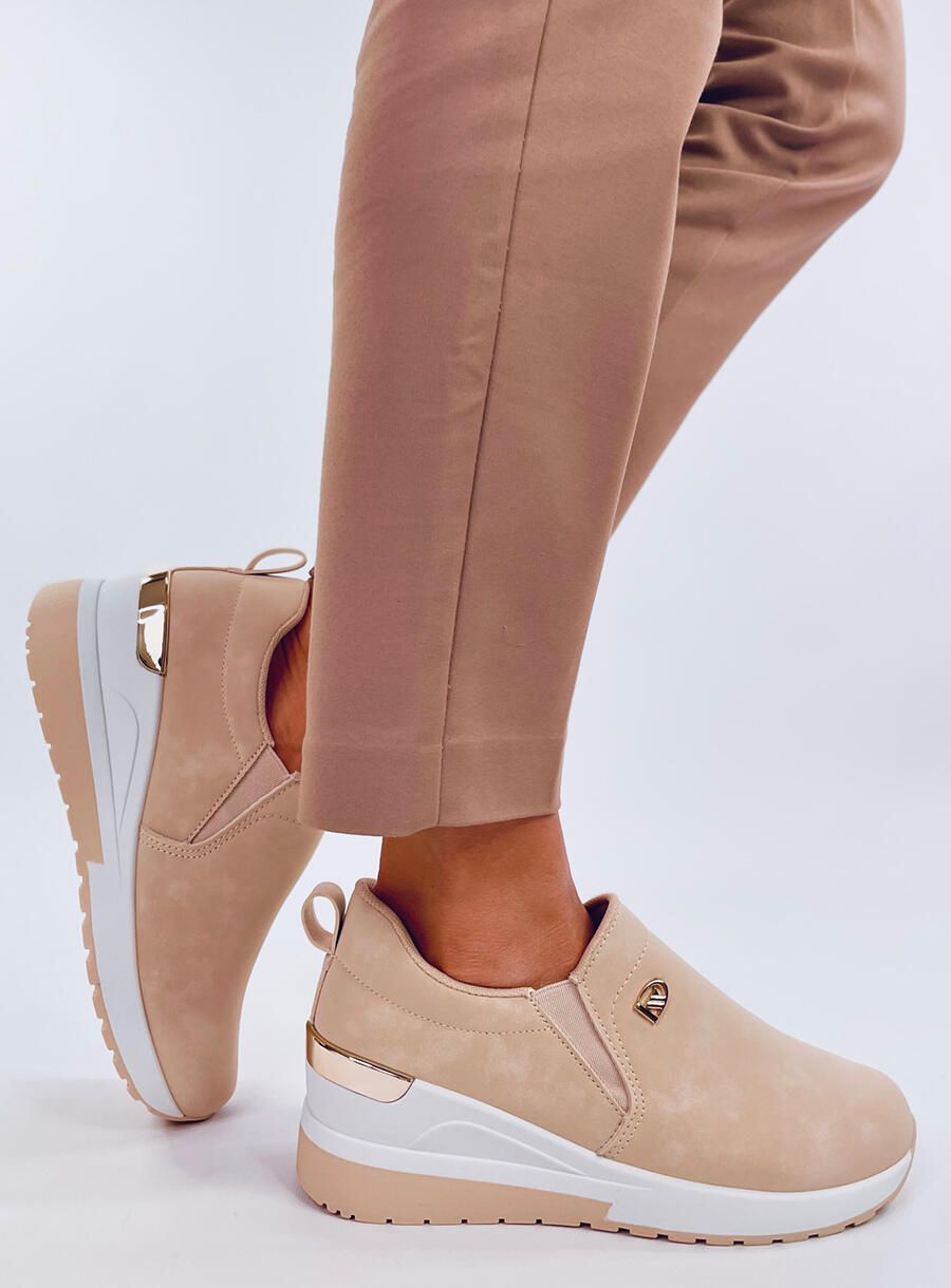 Béžové tenisky na podpatku