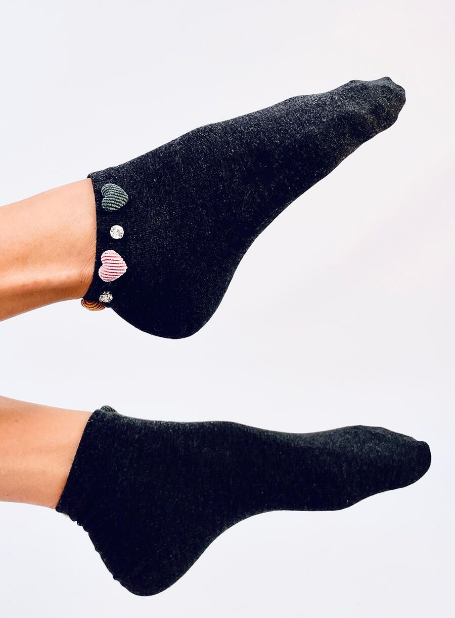 Grafitové ponožky se srdíčky