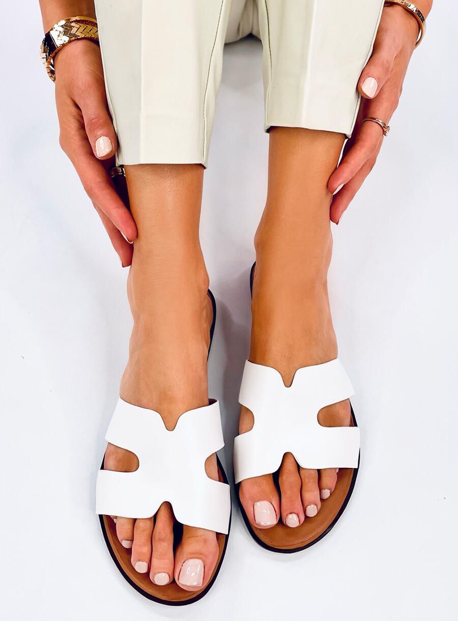 Dámské pantofle v minimalistickém střihu bílé