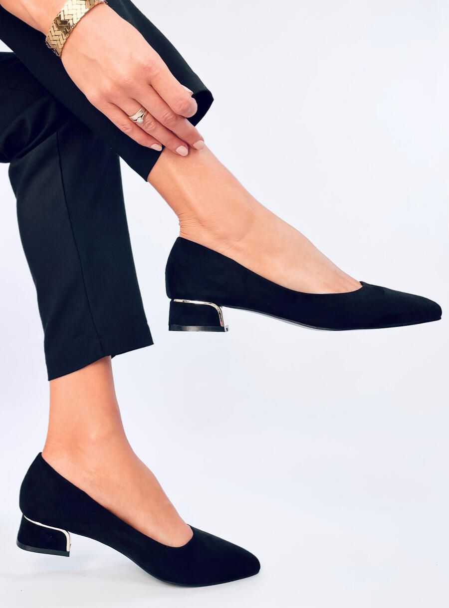 Semišové lodičky na nízkém podpatku černé