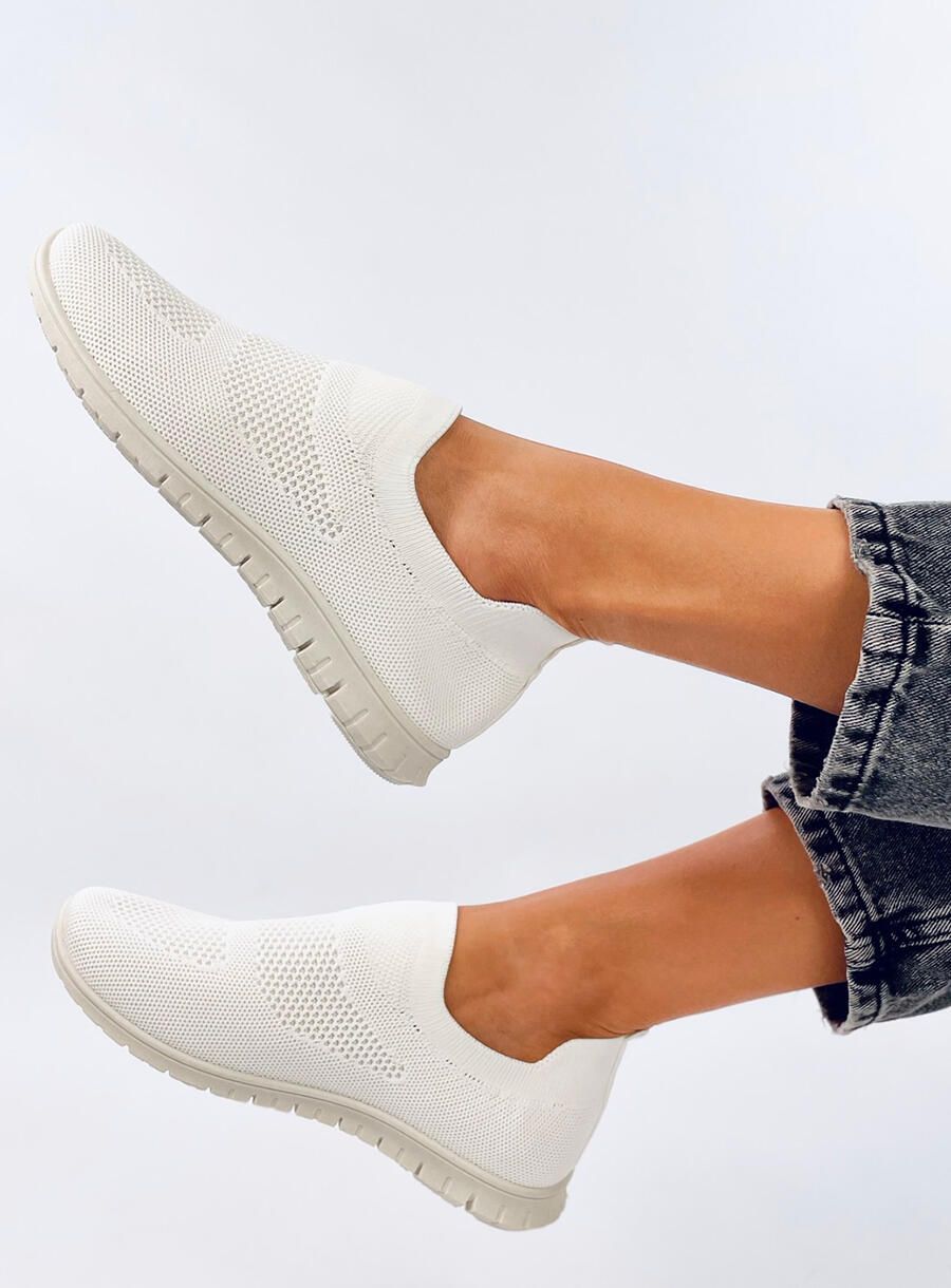 Bílé tenisky bez šněrování