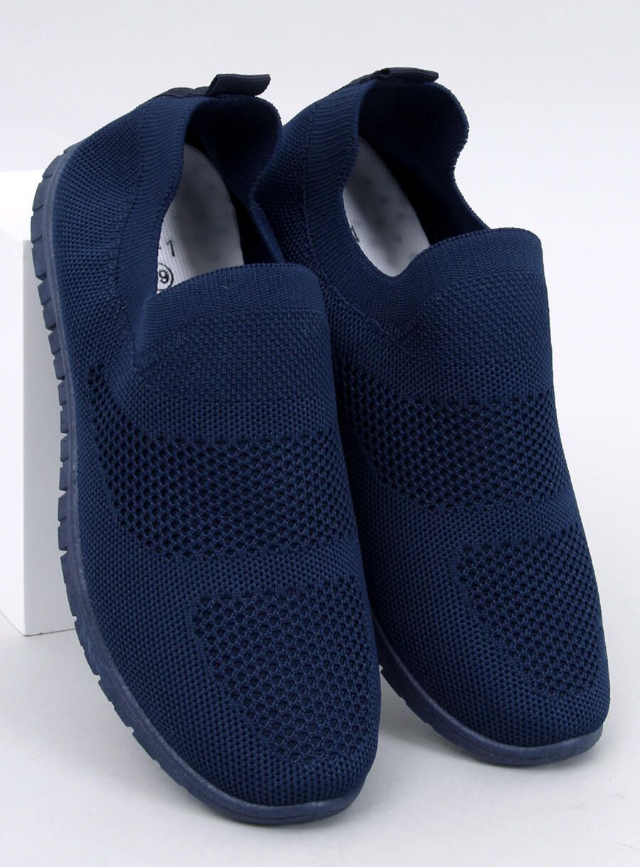 Tmavě modré tenisky bez šněrování