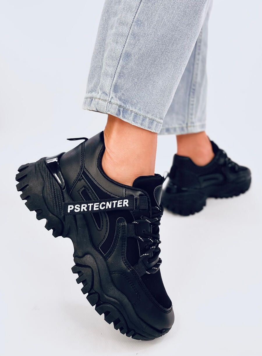 Černé tenisky na hrubé podrážce