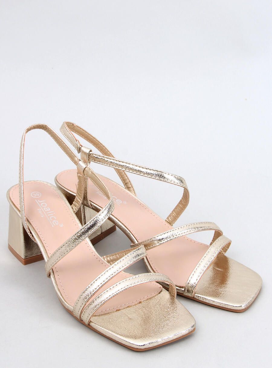 Zlaté sandály na podpatku z ekokůže