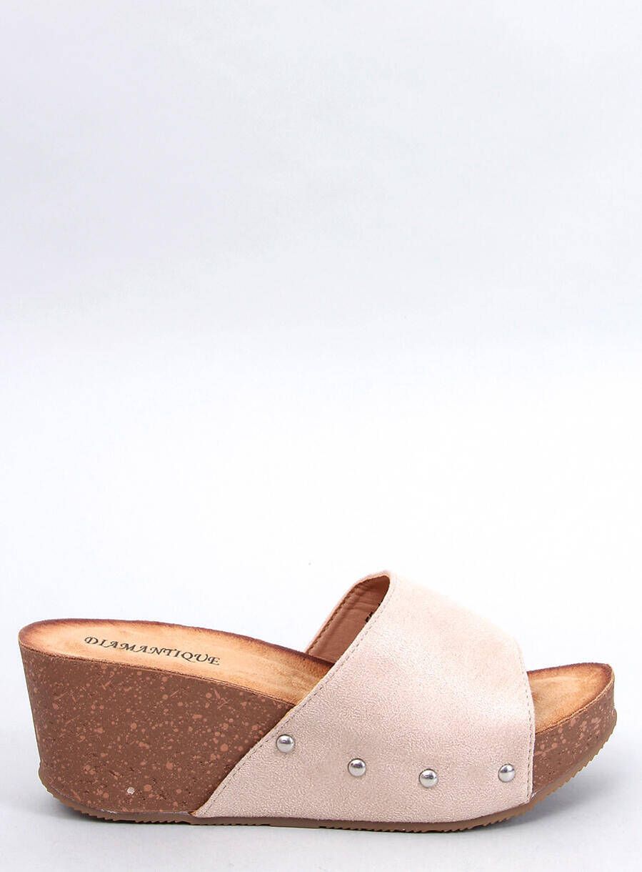 Béžové pantofle na vysoké korkové podrážce