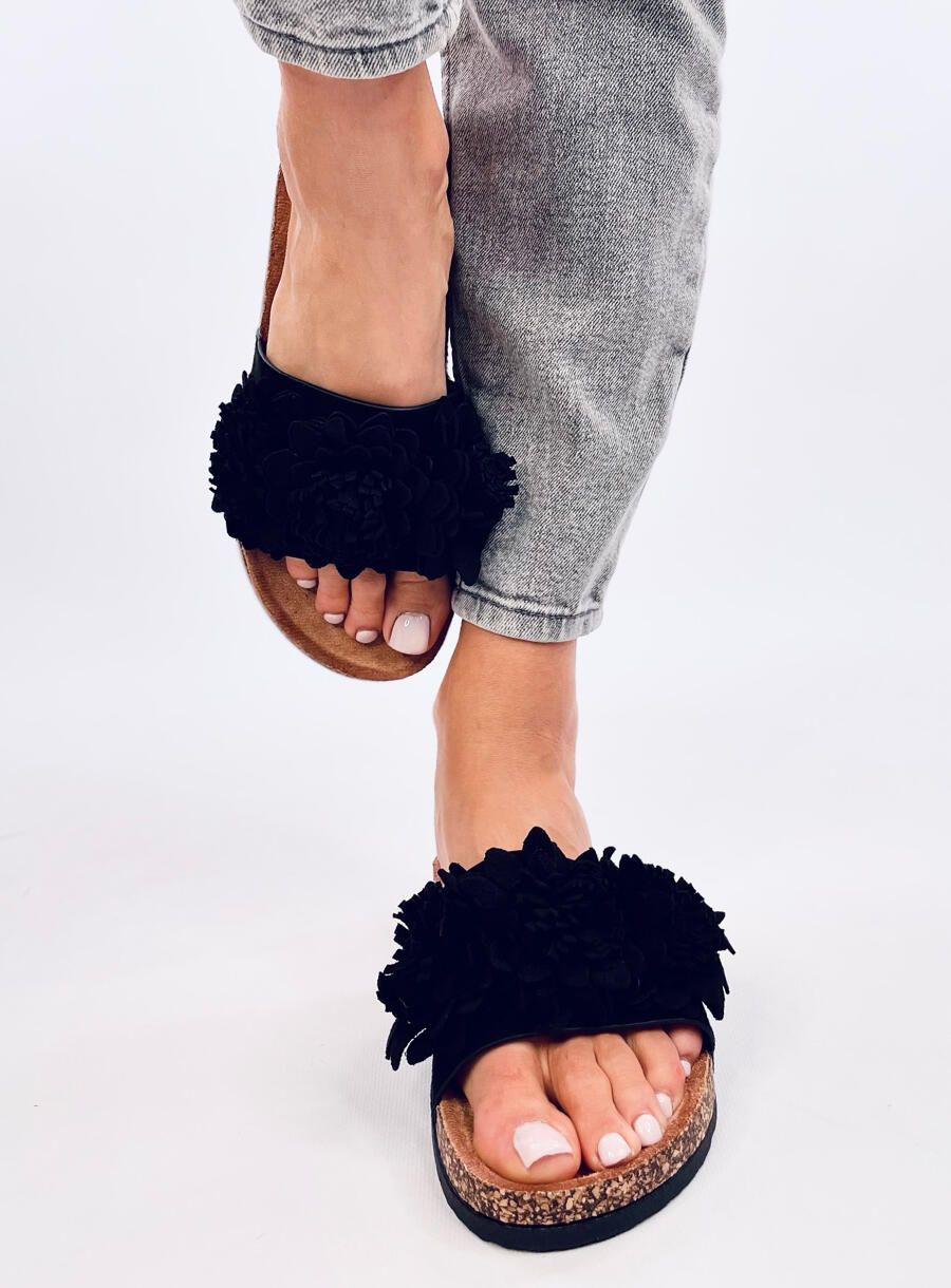 Černé korkové pantofle s květinami