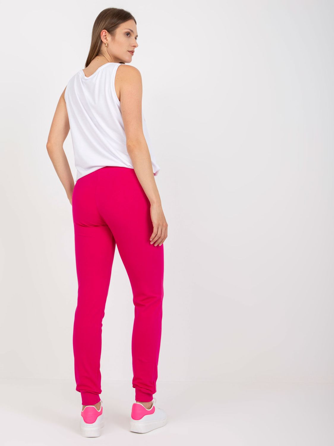 Stylový komplet v bílo-růžové barvě