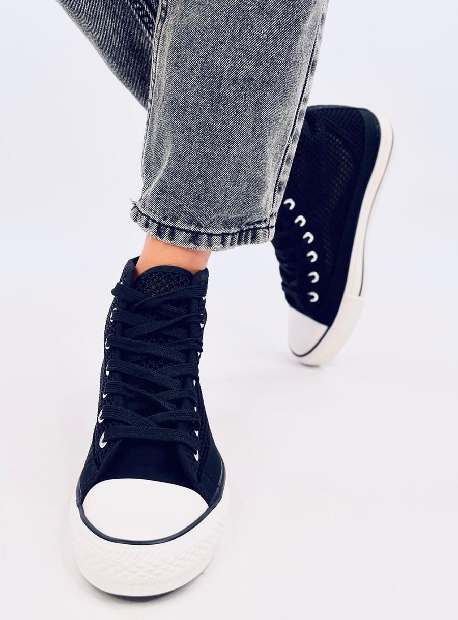 Vysoké perforované tenisky černé