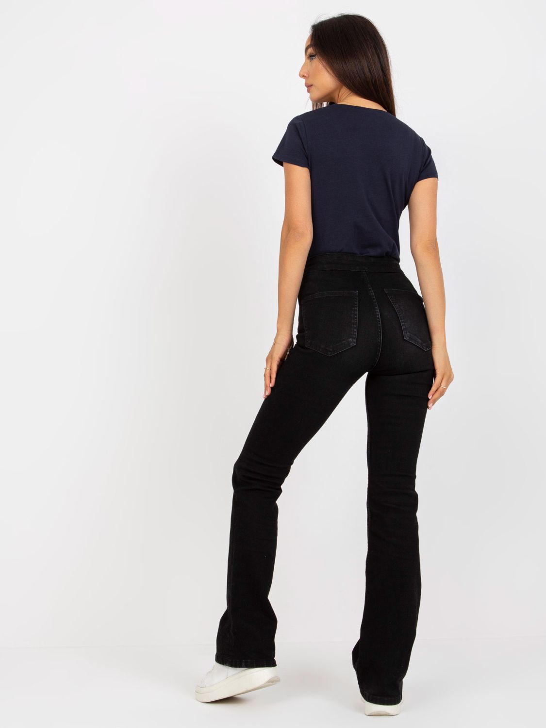 Tmavé modré dámské basic tričko s V výstřihem