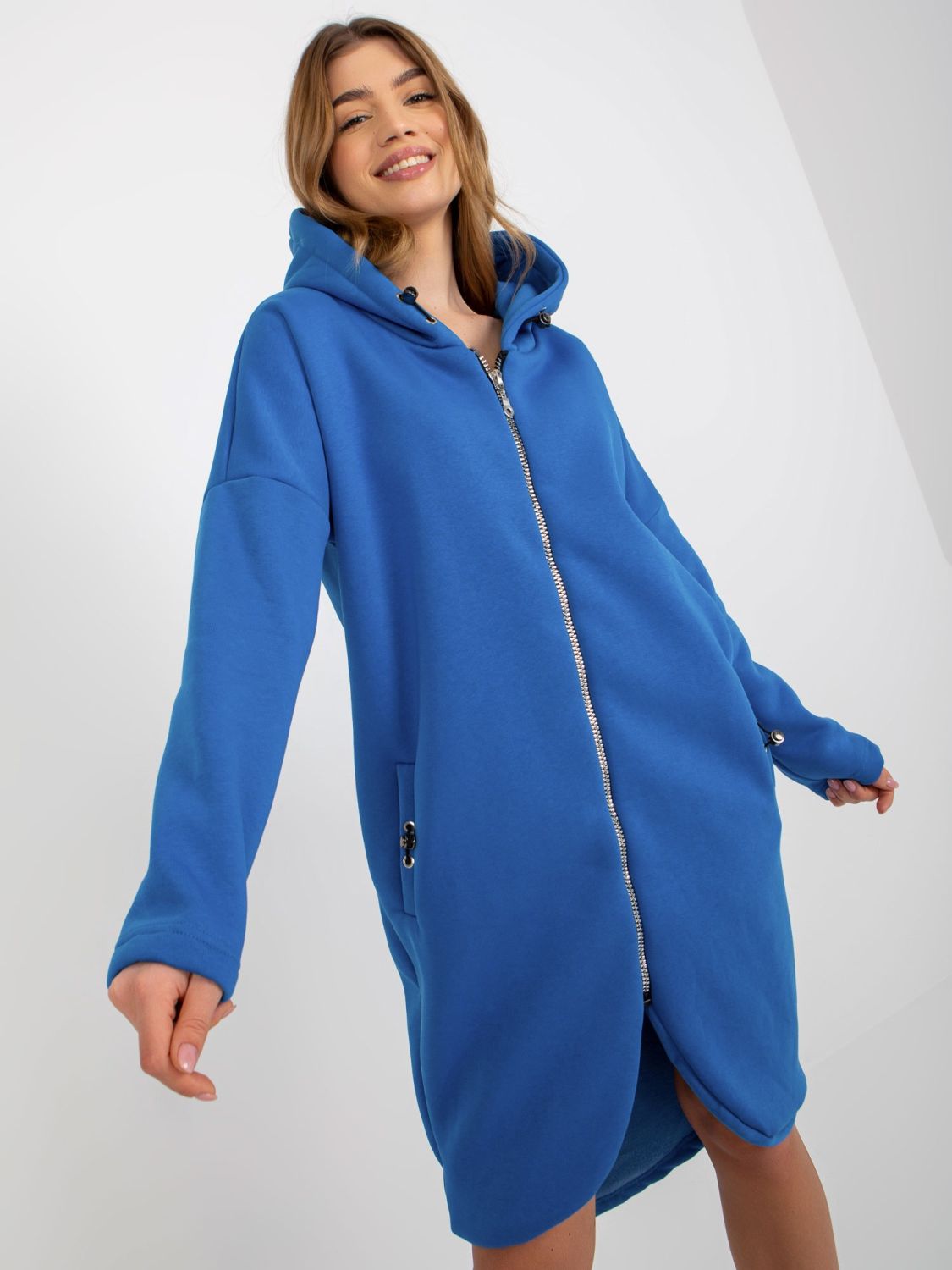 Tmavě modrá dlouhá mikina s kapucí Tina RUE PARIS