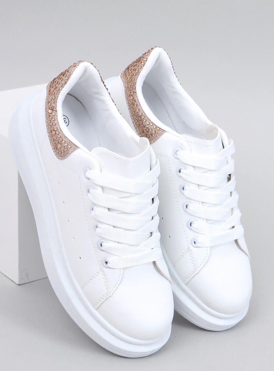 Bílé tenisky na platformě se zlatým detailem