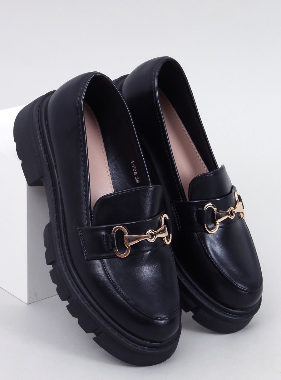 Černé mokasíny na vysoké podrážce