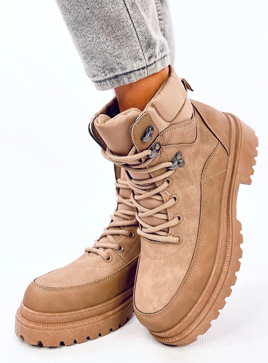 Hnědé šněrovací boty na vysoké podrážce