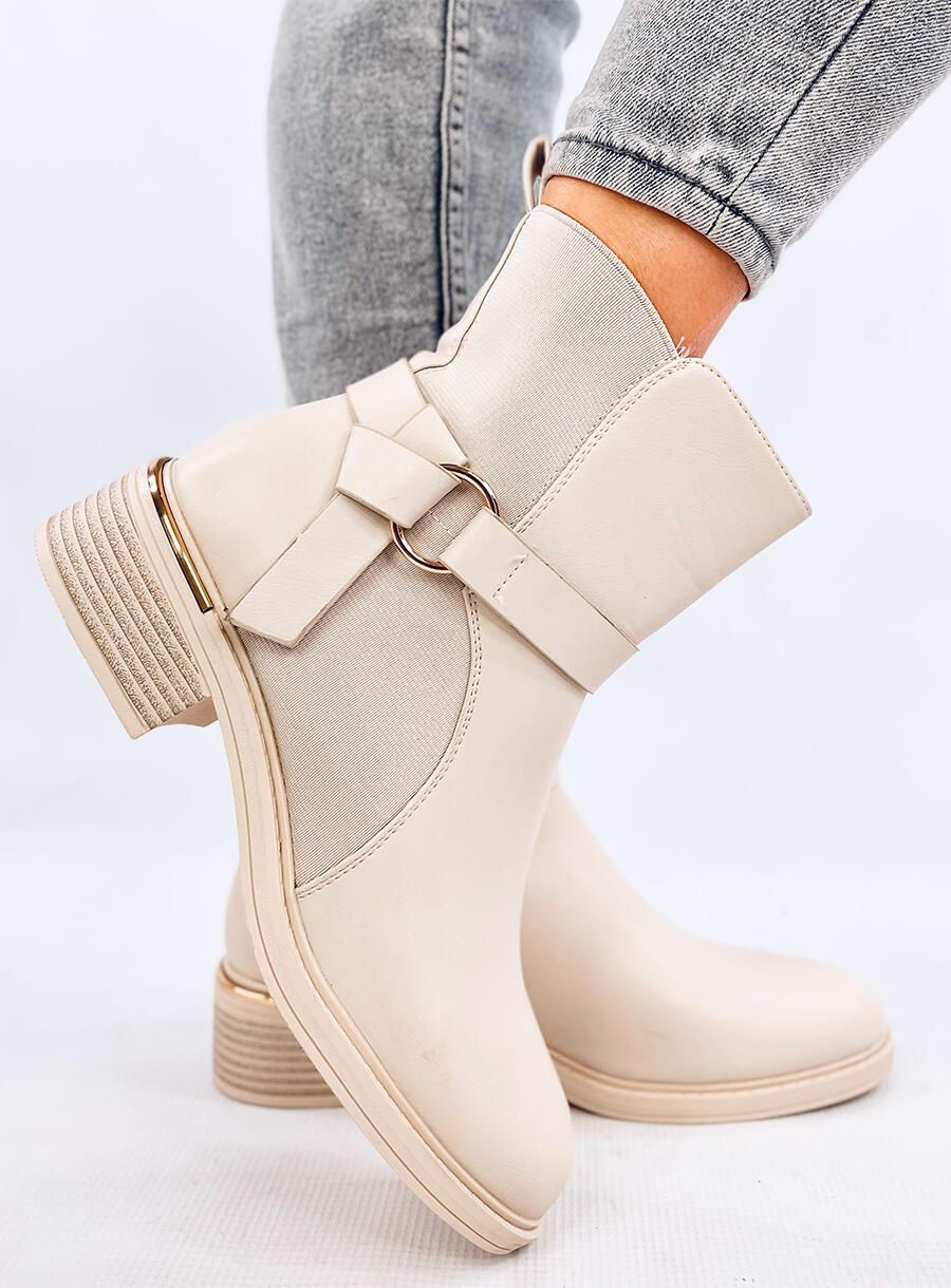 Béžové kotníkové kozačky se zlatými detaily